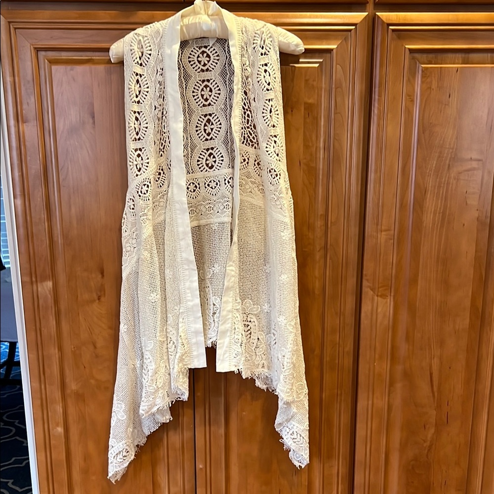 Anthropologie crochet lace vest in very good condition